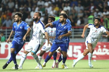 استقلال با ۳ غایب مقابل الوصل