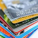 اصناف برای فرار از مالیات دست به دامن کارت‌ بانکی بستگان شده‌اند/ مالیات سنگینی از اصناف مطالبه می شود!