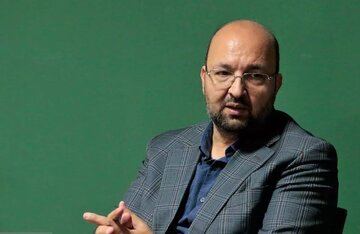 انتقاد تند جواد امام از پلمپ کافه‌ها/ نه تنها جامعه را دیندار نخواهد کرد، بلکه موجب تقابل بیشتر با مردم بخواهد شد