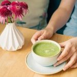 این قهوه چاق‌کننده است/ ماچا؛ همان چای سبز با رنگ اضافه!/ بلاگرها حتماً نفع اقتصادی برایشان دارد که یکباره به نوعی از نوشیدنی سوق پیدا می‎‌کنند