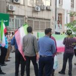 تصاویری از تجمع کم تعداد تندروها علیه توافق با آژانس/ کنایه به دبیر شورای عالی امنیت ملی، مقابل دبیرخانه شورا!