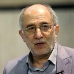 حسین علایی برکنار نشده است