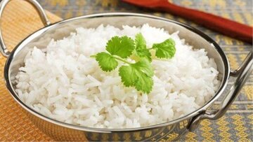 خطرات پنهان «سندروم برنج گرم شده»/ گرم کردن مجدد برنجی که ساعت‌ها بیرون مانده، خطرناک است