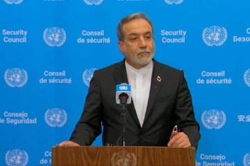 عراقچی: اسنپ‌بک، مانند حمله نظامی شکست خواهد خورد / من اینجا با پیشنهادهای روشن آمدم تا فرصتی بیشتر به دیپلماسی بدهم و متأسفم که این پیشنهادها رد شد