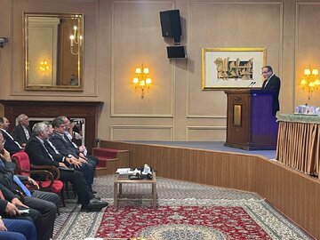 عراقچی: ایران قربانی یک‌جانبه‌گرایی آمریکاست /باید از گرفتار شدن در بلندپروازی های غیرواقع بینانه پرهیز کنیم