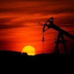 عقبگرد قیمت نفت در بازار جهانی/احتمال افزایش صادرات نفت عربستان به چین