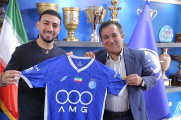 عکس | کری‌خوانی ستاره جدید استقلال برای پرسپولیسی‌ها
