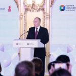 پوتین:استانداردهای دوگانه و تهدید فرهنگ‌ها درجهان پایان یابد/در روسیه براین باور هستیم که فرهنگ‌ملی تنها در تعامل با سایر فرهنگ‌ها می‌تواند غنی‌تر شود