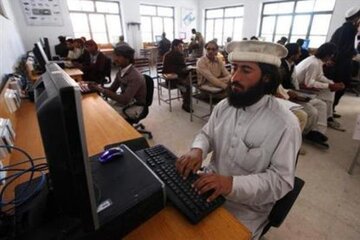چرا طالبان استفاده از اینترنت فیبر نوری را ممنوع کرد؟