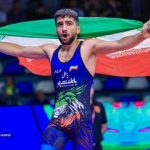 کشتی گیرهای مان مدال می آورند و با اشک از مردم عذرخواهی می کنند؛ فوتبالیست ها کیسه گل می شوند و با وقاحت طلبکار هستند