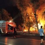 آتشسوزی گسترده در بابل/ آتش بعد از ۱۰ ساعت هنوز شعله میکشد