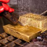 بالاخره قیمت طلا در بازارهای جهانی ترمز کرد