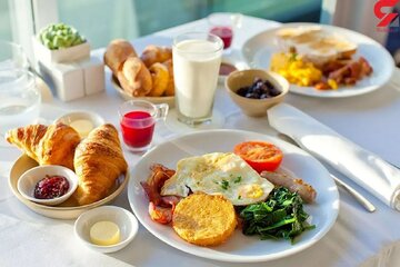 برای صبحانه ارده شیره بخوریم یا عسل و سیاهدانه؟/ نان فطیر و شیرمال خوب نیست/ صبحانه مناسب مبتلایان ریفلاکس، افسردگی و ضعف بدنی