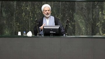 تداوم حملات نمایندگان مجلس به اظهارات اخیر باهنر درباره حجاب/ خیانت به خون شهدا و ملت مسلمان و عزیز ایران کرده است