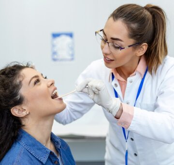 تشخیص انواع بیماری‌ها با بررسی زبان/ رد دندان روی زبان نشانه چیست؟