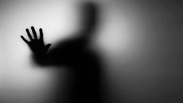 جزئیات دست‌درازی آقای سوپراستار به دختر ۲۰ساله/ دست و پایم را بست و…