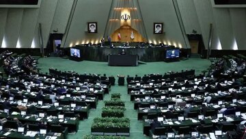 روزنامه اطلاعات: به ما گفته بودند مجلس جایگاه سیدحسن مدرس است؛ پس این توهین کنندگان به مردم در آنجا چه می کنند؟