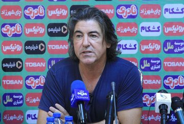 ساپینتو: غفوری از من خواست که به او فرصت دهم تا بیاید و یاد بگیرد