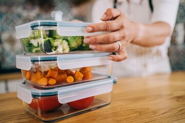 ظروف پلاستیکی برای نگهداری چه غذاهایی مناسب هستند؟