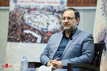 نماینده سابق مجلس خطاب به آذر منصوری: لیاخوف کسی بود که مجلس را به توپ بست/ کاری که الان روحانی و همفکرانتان می کنند