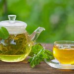 نوشیدن چای سبز در عصر، خواب را مختل میکند؟