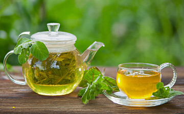 نوشیدن چای سبز در عصر، خواب را مختل می‌کند؟ 