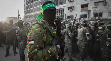 وال استریتژورنال: تنش میان شاخه سیاسی و نظامی حماس بر سر خلع سلاح / آیا رزمندگان سلاح بر زمین میگذارند؟