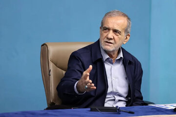 پزشکیان حرفش را تکرار کرد/ من از دشمن نمی‌ترسم اما از اختلاف داخلی هراس دارم/ نباید ظلم و ستمی به ملت بشود که آنها به ما پشت کنند