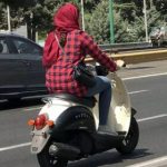 چرا جامعه اکثر مقررات راهنمایی و رانندگی را می پذیرد اما ممنوعیت موتورسیکلت سواری خانمها را قبول نمی کند؟