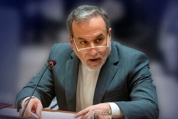 گفت‌وگوی تلفنی عراقچی با مهدیه اسفندیاری