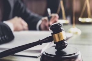 چگونه یک وکیل خوب در اراک انتخاب کنیم؟