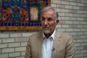 7 میلیون نفر زیر خط گرسنگی هستند/ راغفر: رشد فقر و فساد بانک آینده با هم ارتباط دارند/ایران به سمت «سائوپائولوئیزه شدن» می‌رود