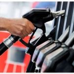 آقای پزشکیان چرا روی قیمت بنزین قفل کرده اید؟/ خودروهای فرسوده را جمع کنید، بنزین را هم گران نکنید