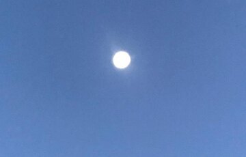 اشتباهی که همه در عکاسی از ماه مرتکب می‌شوند / چرا عکس ماه در گوشی همیشه خراب می‌شود؟