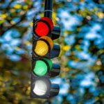 با افزودن رنگ سفید، چراغ راهنمایی ۴ رنگه خواهد شد!