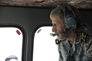 در مرزهای شرقی کشور چه موانعی ایجاد شده است؟/ فرمانده کل ارتش: دیوار مرزی در تأمین امنیت کشور نقش موثر دارد/ ارتش قدرتمندانه از مرزها محافظت می‌کند