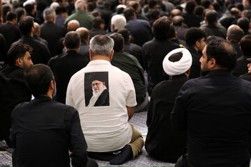 دو مجری صداوسیما در حسینیه امام خمینی+تصویر