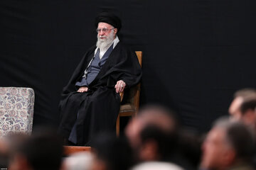 دومین شب مراسم عزاداری شهادت حضرت فاطمه(س) با حضور رهبر انقلاب