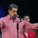 رویترز به نقل از چهار مقام آمریکایی: مادورو در آستانه سرنگونی؛ عملیات نظامی یا مخفی؟