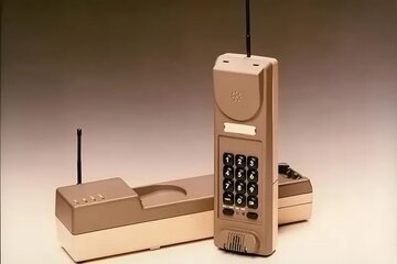 زندگی قبل از گوشی‌های هوشمند چگونه بود؟ / وقتی که بدون جی‌پی‌اس آدرس را پیدا می‌کردیم