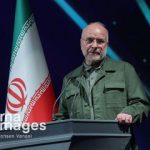 سایت جبهه پایداری علیه قالیباف: او می خواهد طرح کالابرگ را به نام خود سند بزند/ قالیباف در مسائل مدیریتی ضعیف است