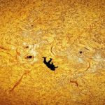 سقوط یک انسان روی خورشید / این عکس واقعی است