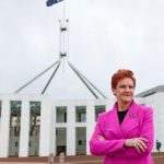 سنگین‌ترین مجازات برای سناتور استرالیایی؛ او مسلمانان را تحقیر کرد / عکس