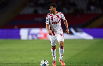 طارمی عصای دست است