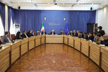 عارف: آموزش هوش مصنوعی را باید از مدارس شروع کنیم