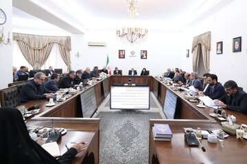 عارف: ایران بهترین مسیر ترانزیتی برای کشورهای محصور در خشکی است / تصویب سند ملی «گذر مرز به مرز» در دولت