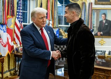 عکس | ادعای عجیب وزیر ترامپ؛ رونالدو را در کاخ سفید نشناختم!