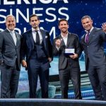 عکس| اهدای کلید شهر میامی به لیونل مسی در مقابل ترامپ