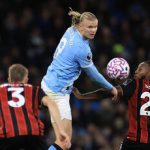 عکس | تحقیر بچه غول مقابل غول بزرگ!