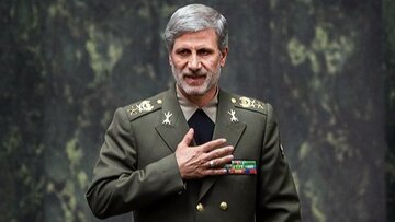 فرمانده کل ارتش: بسیج ستون ثبات ملی است / همدلی نیروهای مسلح سرمایه راهبردی ایران است